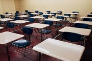 广西东兴中学悲剧事件，舆论聚焦安全问题，广西东兴中学历届校长