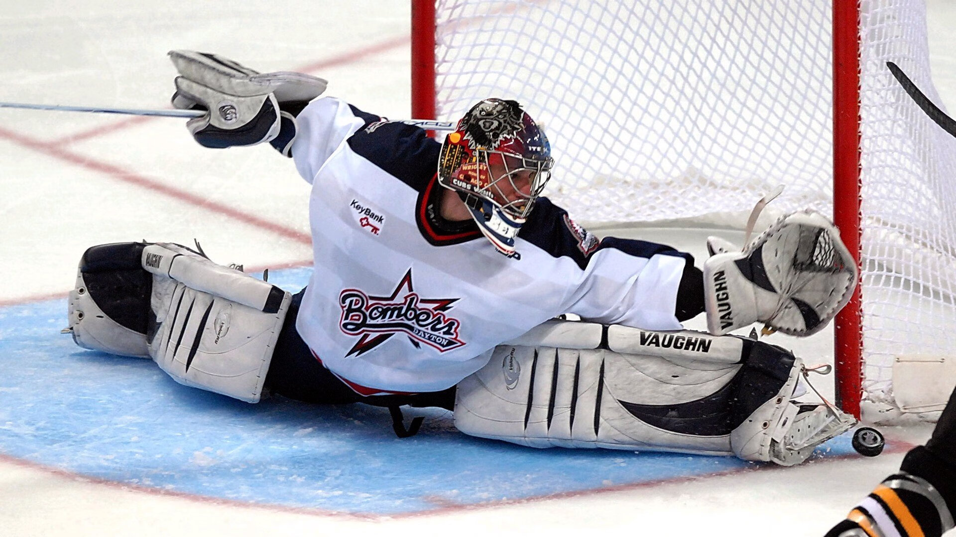 哈兰德在对抗强队时不仅得分还积极参与团队防守，哈兰德到底什么水平